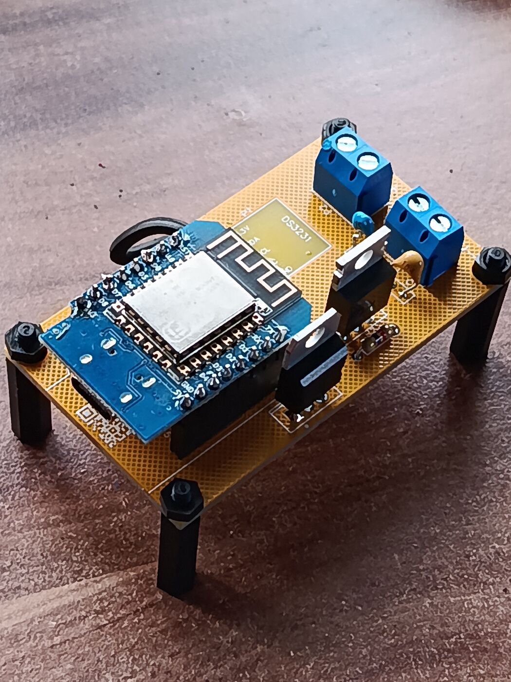 Prototipinė plokštė su ESP8266 ir DS3231 realaus laiko moduliu
